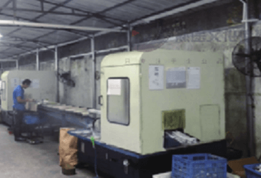 散热器加工车间